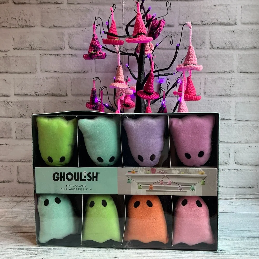 GHOULISH 6ft Plush Pastel Ghost Halloween Garland